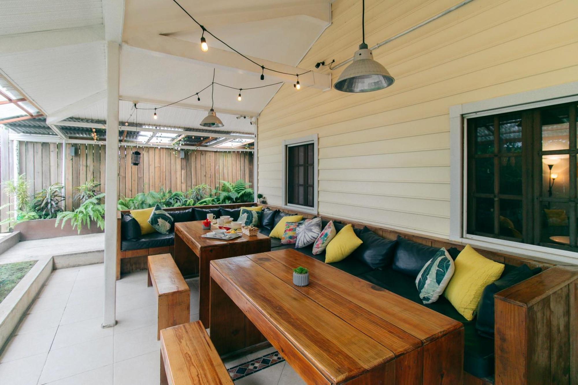 فندق Pineapple House بوكاس تاون المظهر الخارجي الصورة